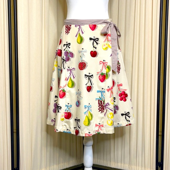 Anthropologie Dresses & Skirts - EUC- ANTHROPOLOGIE DARLING FRUIT & BOW FULL SKIRT